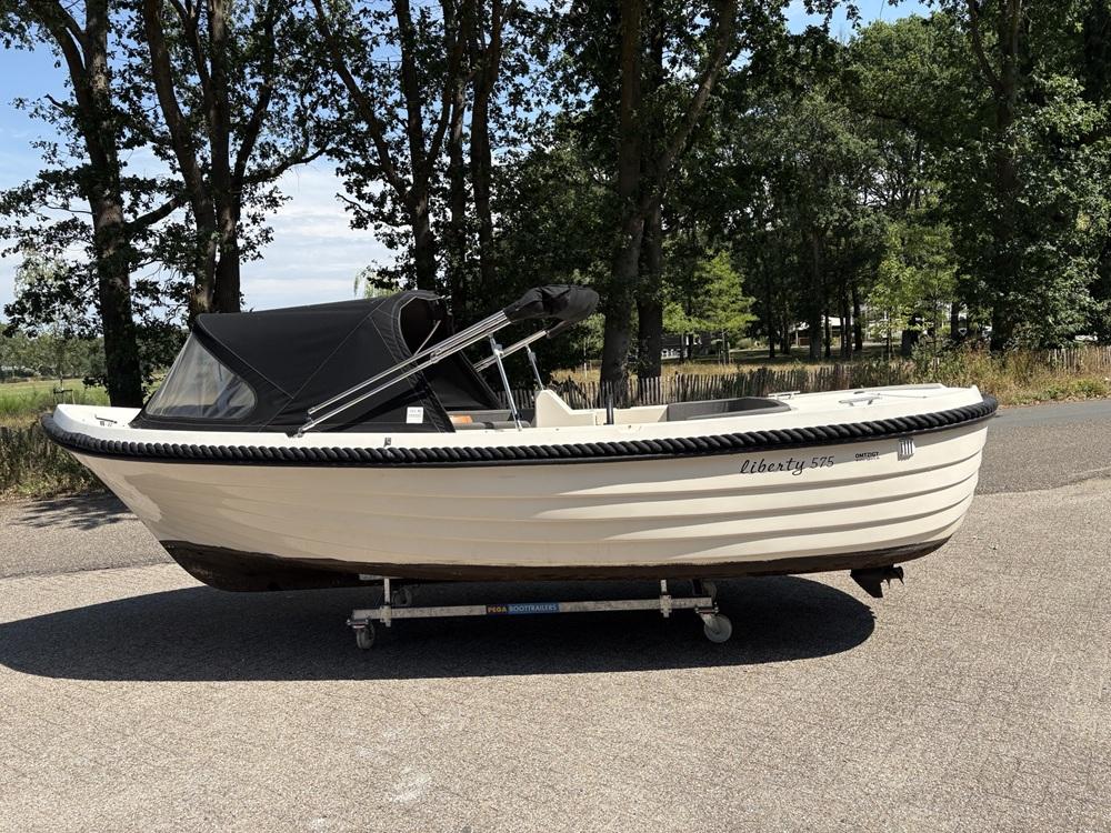 liberty-oud huijzer 575 sloep te koop nautic power foto 2